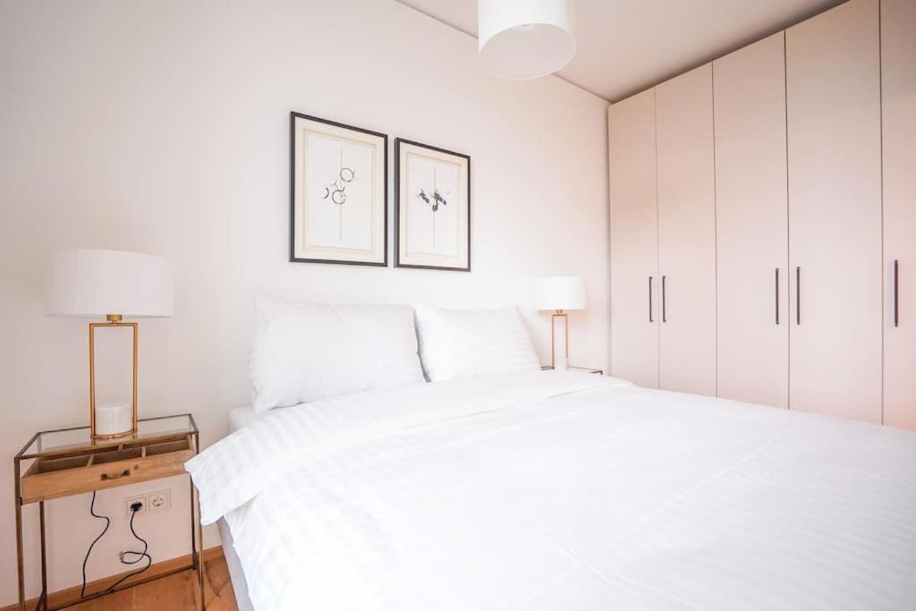 Executive Suite W/ Rooftop Pool Wien Exteriör bild