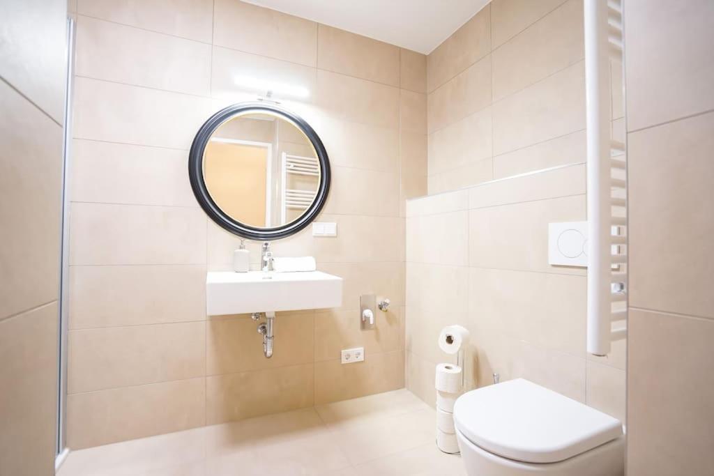 Executive Suite W/ Rooftop Pool Wien Exteriör bild