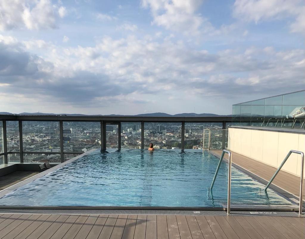 Executive Suite W/ Rooftop Pool Wien Exteriör bild